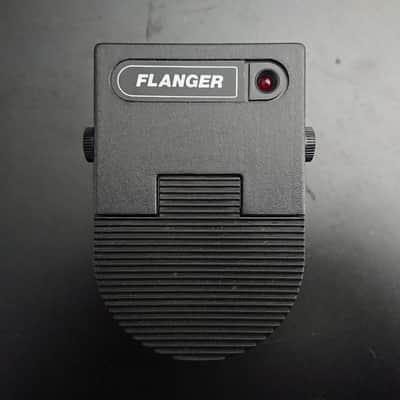 1980s - Reticon Chip - Mint and Boxed - Vintage Carlsbro Flanger Minifex 1980s - Black image 3