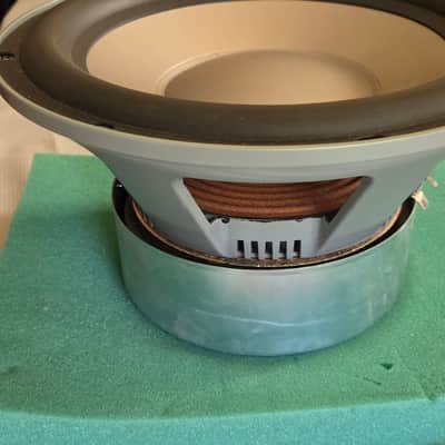 Infinity Intermezzo 12” subwoofer for 4.1t towers and Intermezzo 1.2s subwoofer NEW A-stock image 4