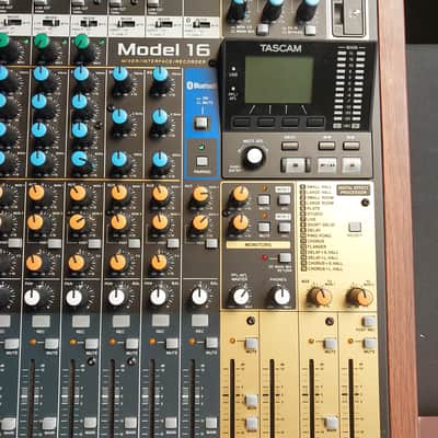 TASCAM Model 16 Multitrack Recorder / Mixer / Audio Interface 2019 - Present - Black with Wood Cheeks image 6