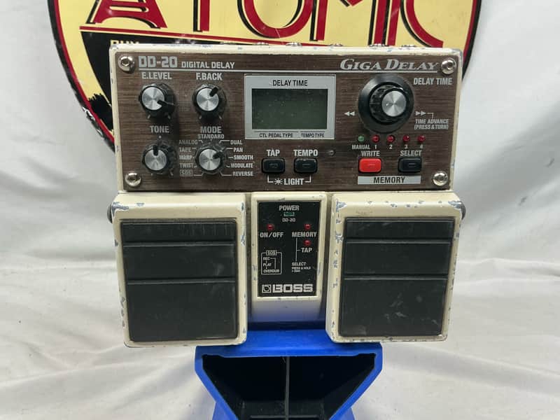 Boss DD-20 dd20 Giga Delay Digital Delay Looper Pedal | Reverb