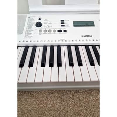 Yamaha Ez-300 - Keyboard - Excellent w/ Soft Case & Power Supply image 4