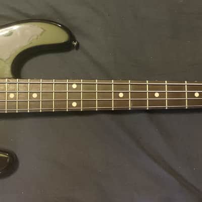 Ernie Ball Music Man Stingray 4 bass 'Evanescence style' GlossBlack (Mirror) + hardfoam case & strap image 1