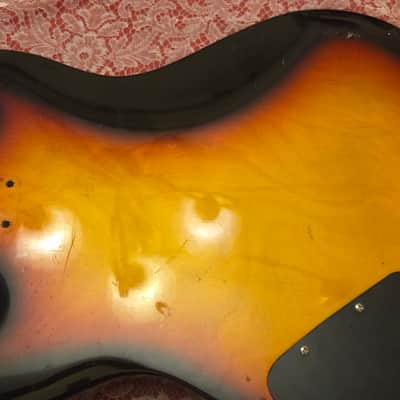 Univox Badazz 1970-74 - Sunburst image 11