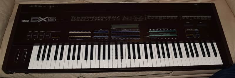 Yamaha DX5 Programmable Algorithm Synthesizer 1985 - 1987 - Black
