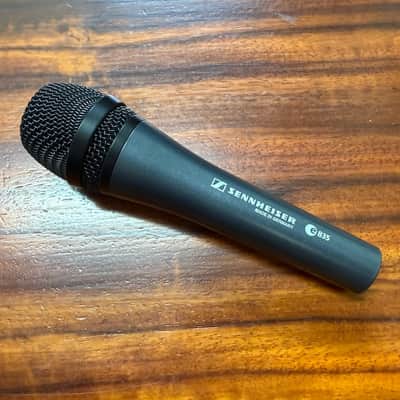 Sennheiser e835 Handheld Cardioid Dynamic Vocal Microphone 1998 - Present - Dark Grey