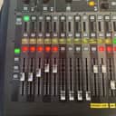 Behringer X32 40-Input 25-Bus Digital Mixing Console 2012 - Present - Black