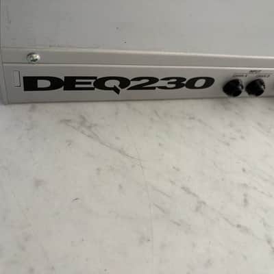 Alesis DEQ230 Equalizer image 8