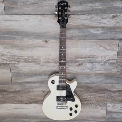 Epiphone Les Paul Studio w/ case and strap Alpine White image 1