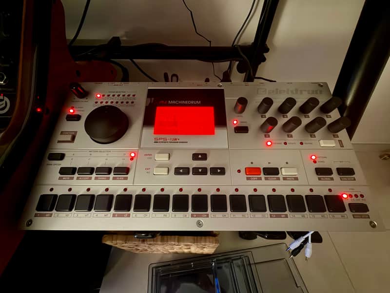Elektron Machinedrum SPS-1UW+ MKII 2010s - Silver image 1