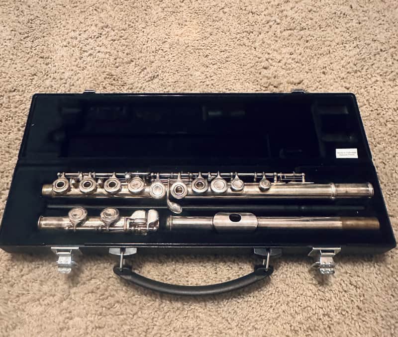 Yamaha YFL-261 Standard Open Hole Flute | Reverb