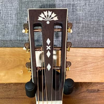 Washburn R-310 Victorian Parlor - Antique Brown image 2