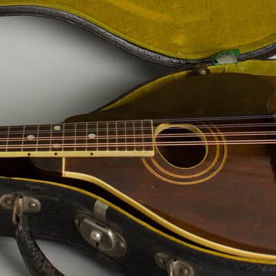 Immagine Gibson  A-2 Carved Top Mandolin (1921), ser. #64513, original black hard shell case. - 14