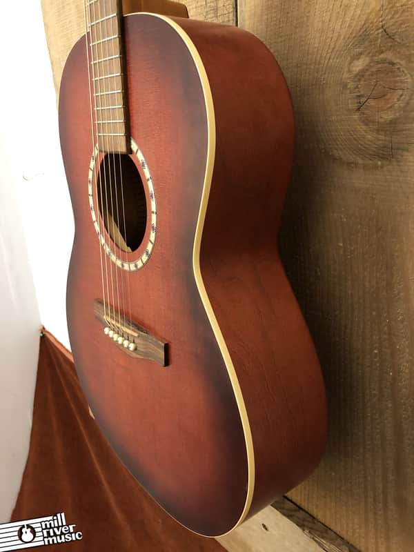 Art & Lutherie Folk Spruce Burgundy Acoustic Guitar Natural Burst