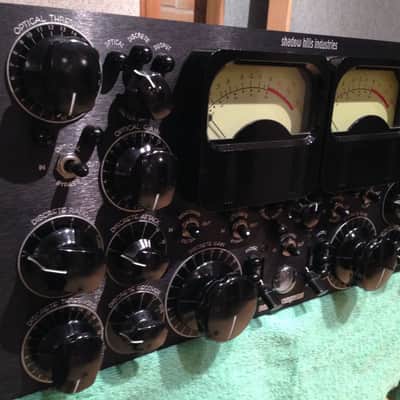 Shadow Hills Mastering Compressor with PSU 2010s - Black image 5