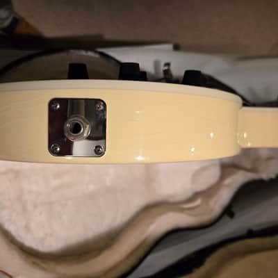 Gibson Les Paul Custom Classic Maple Top with Maple Fretboard 2012 - 2013 - Alpine White image 12