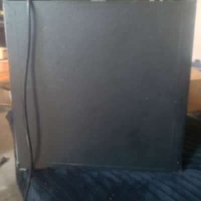 Kustom KXB100 100w 1x15" Bass Combo Amp image 3