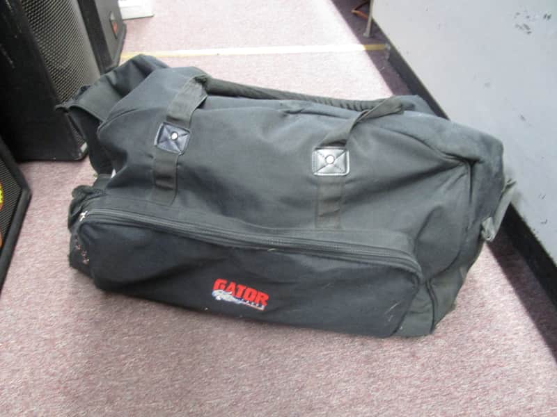Gator 15" Eon G2 speaker bag with wheels used image 1