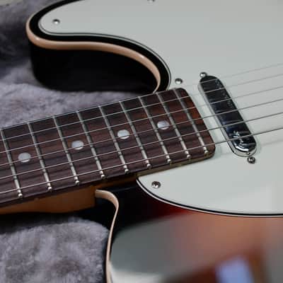 Fender American Ultra Telecaster with Maple Fretboard 2019 - 2025 - Ultraburst image 5