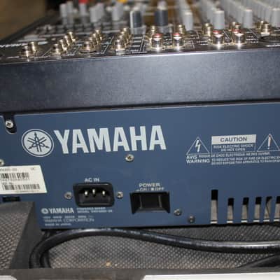 Yamaha EMX 5000-20/Powered Mixer 1000 Watts with 2 Effect Engines in Road Case image 6