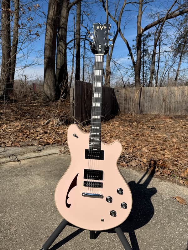 EVH SA-126 Special 2025 - Present - Satin Shell Pink image 1