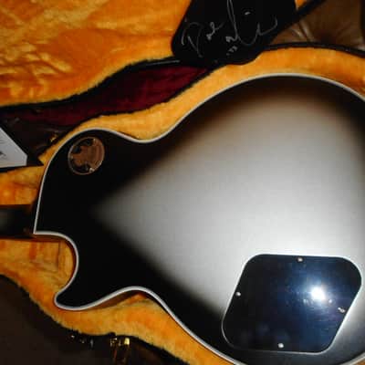 Gibson Custom Shop Les Paul Custom/ MOD shop 1 of 1 2022 - Silver burst Satin owned and Signed by Dustie Waring image 8