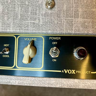 Vox VOX AC4HW1 Hand-Wired 4-Watt Tube Guitar Combo Amp 2016 - Fawn vinyl and Brown Diamond image 14