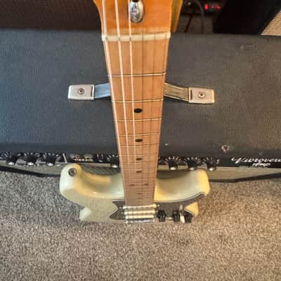 Fender Stratocaster with 3-Bolt Neck, Maple Fretboard 1971 - 1977 - Olympic White image 11
