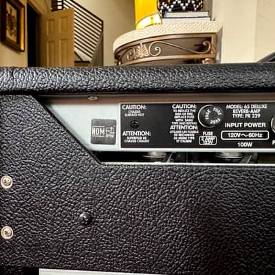 Fender '65 Deluxe Reverb Reissue 22-Watt 1x12" Guitar Combo 1994 - Present - Black image 10
