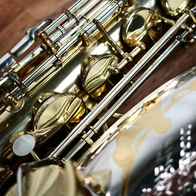King Super 20 Silversonic Gold Inlay Tenor Saxophone image 9