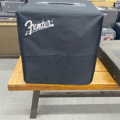 Fender Rumble 100 1 x 12-inch 100-watt Bass Combo Amp w/ Cove image 15
