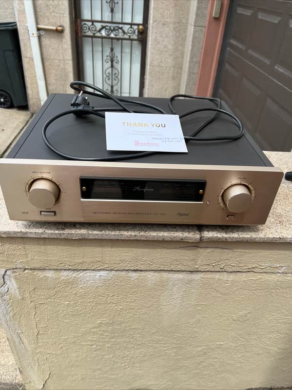 ACCUPHASE DC330 PREAMPLIFIER HIFI DC330 2005 - Gold image 1