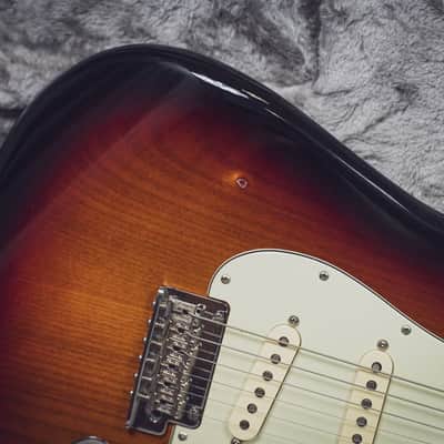 Immagine Fender Stratocaster American Professional 3 Tone Sunburst 2017 - 4