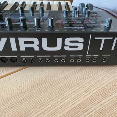 Access Virus ti 1 keyboard with Thon flight case image 6