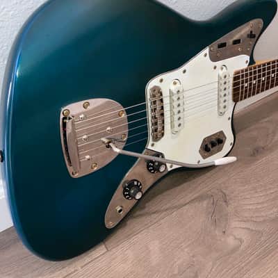 Fender Squier Jaguar - Lake Placid Blue/Sherwood Green John