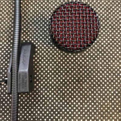 Audix D4 Hypercardioid Dynamic Instrument Microphone with Clip and Mount image 2