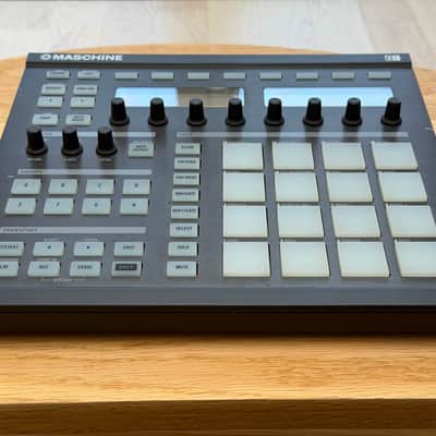 Native Instruments Maschine 2000s - Black image 6