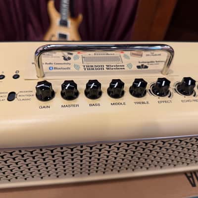 Yamaha THR30II-WL 30-Watt 2x3.5" Wireless Digital Modeling Guitar Combo image 4