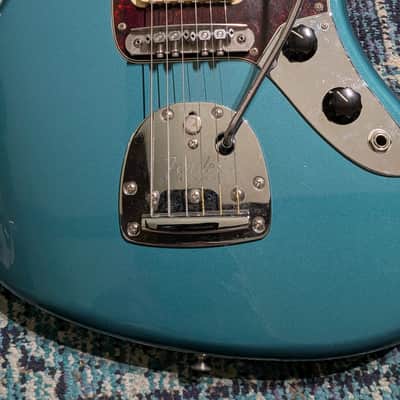 Fender Vintera '60s Jaguar with Pau Ferro Fretboard & Mastery Bridge image 2