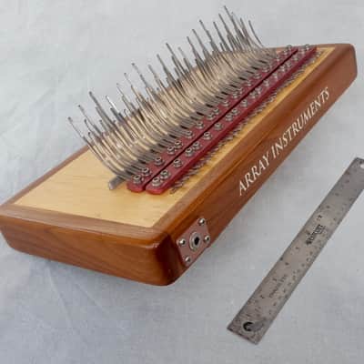 Array Instruments Mbira 2-Octave Birch with Solid Walnut Body Bild 1