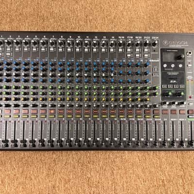Mackie Onyx24 24-Channel Analog Mixer with Multitrack USB 2021 - Present - Dark Gray image 2