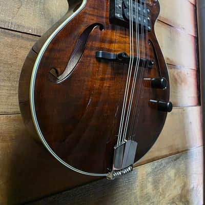 Pre-owned Eastman ERM El Rey Acoustic/Electric Mandolin w/case image 1