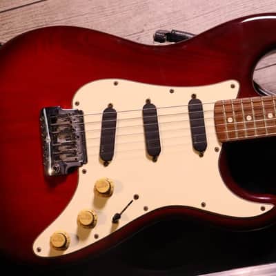 Fender Stratocaster Elite Usa 1983 Wild Cherry image 5