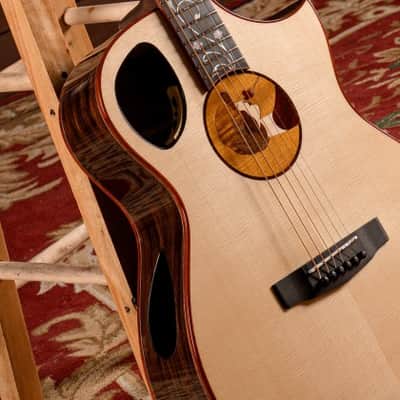 Cort ROSELYN Masterpiece Series Roselyn Redux OM Cutaway Body 5pcs Mahogany & Walnut Neck 6-String Acoustic-Electric Guitar w/Hard Case image 14