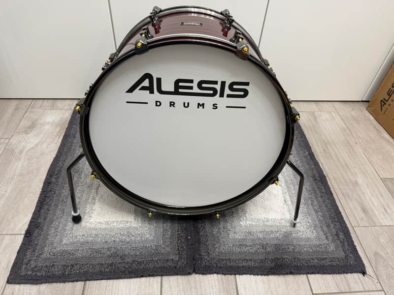 Alesis Strata Prime 2024 - Red and Black custom Strata wrap