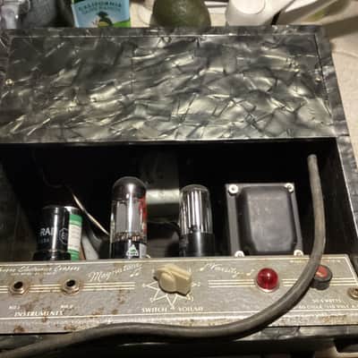Magnatone/Magna electronics corporation Varsity 40s 50s - Black peraloid image 4