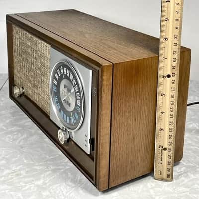 Vintage Zenith Model X323 AM/FM Tube Radio – Fully Working Order image 3
