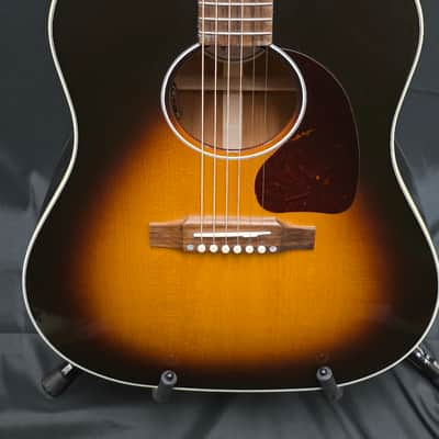Gibson J-45 Standard 2020 - Present - Vintage Sunburst image 2