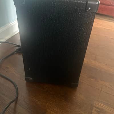 Peavey Vypyr Solid State 15-Watt 1x8" Modeling Guitar Combo 2000s - Black image 8