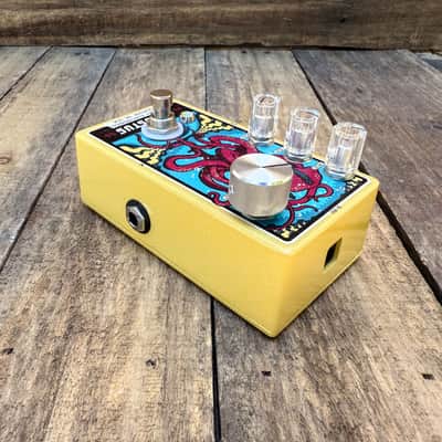 Dusky Electronics Augustus Octave Fuzz | Reverb