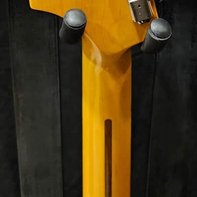 Squier Classic Vibe Bass VI - 3-Tone Sunburst 2025 image 6